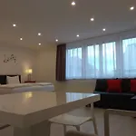 شقة Broadway Center Rooftop View
