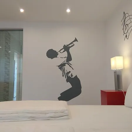 Broadway Center Rooftop View Appartamento *