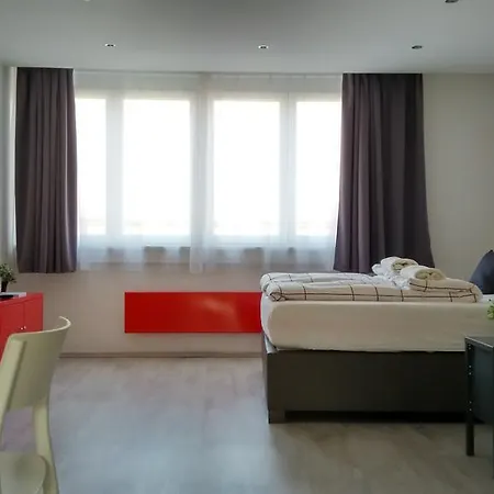 Broadway Center Rooftop View דירה *